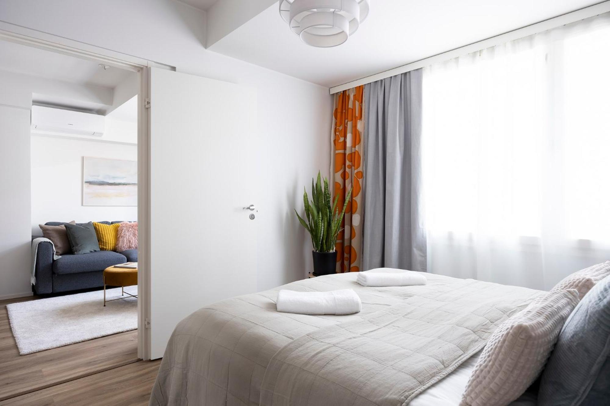 Stylish Flat In Trendy Kallio Хельсинки Экстерьер фото